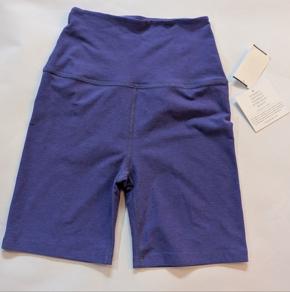 Beyond Yoga Pants - High Waisted Beyond Yoga Biker Shorts - Medium - Ultra Violet 💜